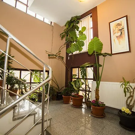 Tamaris Bed & Breakfast 3*